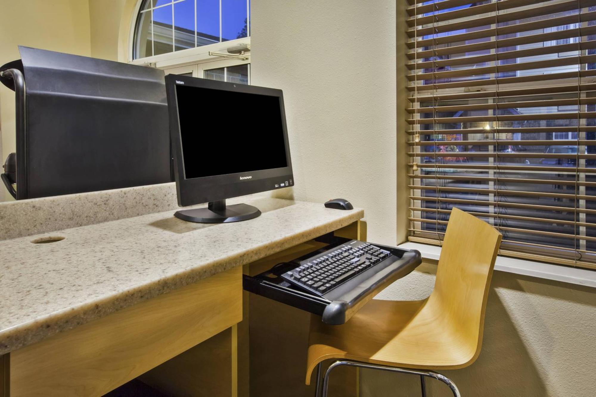 Towneplace Suites By Marriott Detroit Livonia Ngoại thất bức ảnh